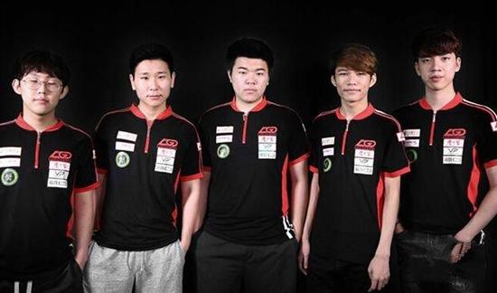 2人刚刚及 2人刚刚及