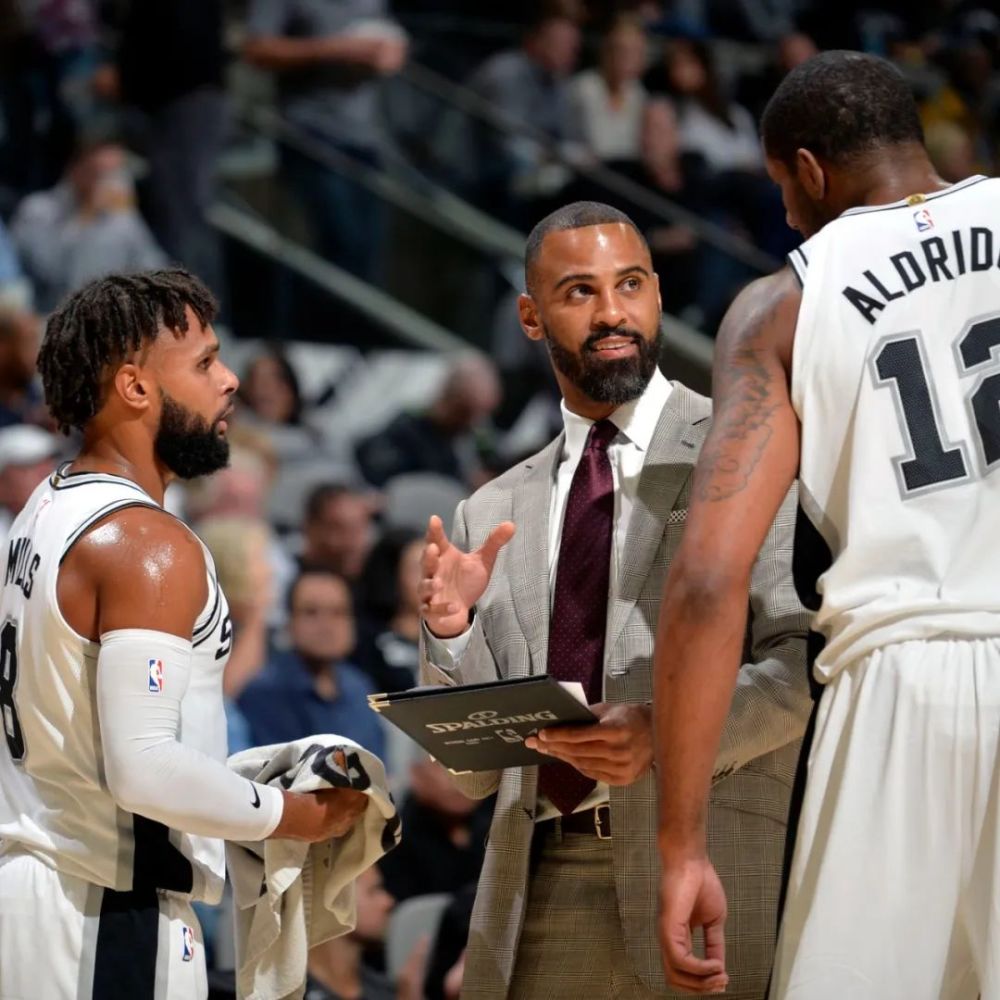 小组赛中赢 小组赛中赢