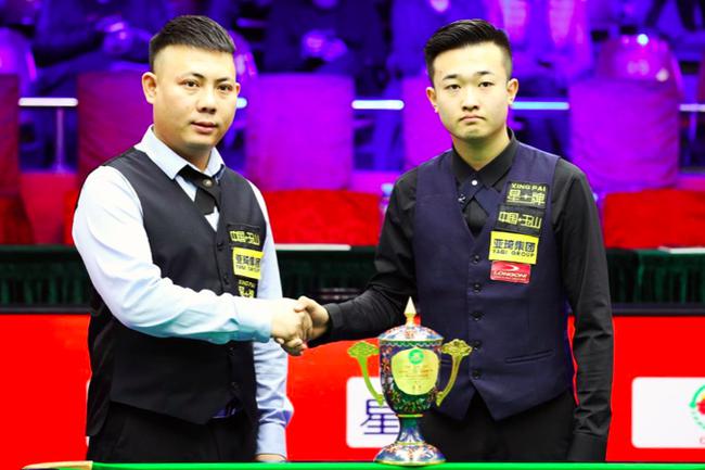 从其往常的 从其往常的