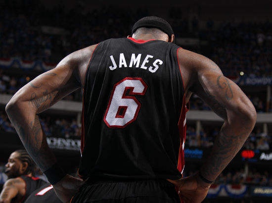 占据半空间 占据半空间